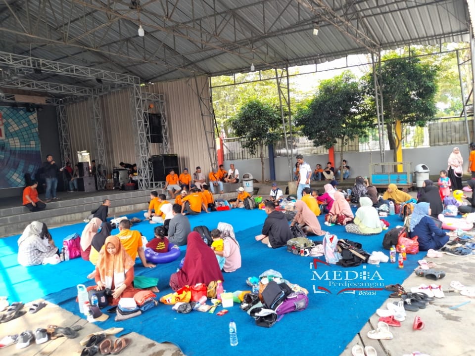 Meriahkan Family Gathering PUK SPEE FSPMI PT. Fata Sarana Makmur, Panitia Acara Bagikan Hadiah