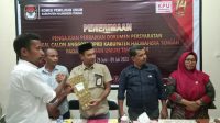 Partai Buruh Halteng Menyerahkan Dokumen Perbaikan Calon DPRD : Siap Bertarung Di Pemilu 2024 Partai Buruh Halteng Menyerahkan Dokumen Perbaikan Calon DPRD : Siap Bertarung Di Pemilu 2024