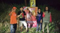 Sosialisasikan Partai Buruh, Tim Bacaleg Dermawanti Pasang Banner dan Bendera di Bojongmangu