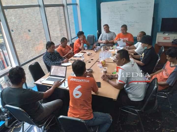 DPR RI Sahkan UU Omnibus Law Kesehatan, DPN Jamkeswatch Gelar Rapat Persiapkan Uji Materi