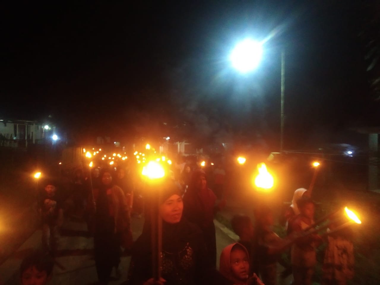 Peringati Tahun Baru Islam, Warga Bulakan Tembong Gelar Pawai Obor