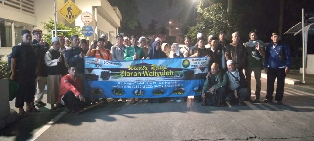 DKM Al-Jihad PT. Enkei Indonesia Adakan Ziarah ke Cirebon, Demak, dan Kudus