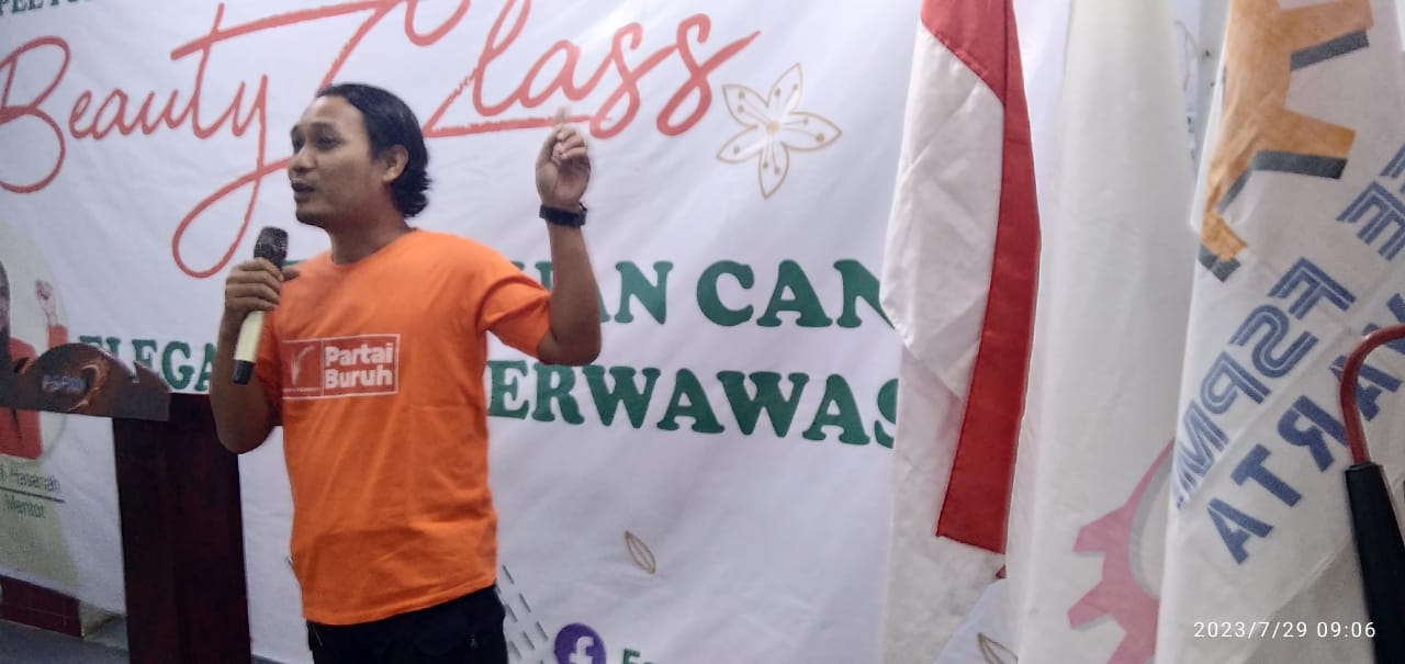 Ramai Buruh Perempuan PT Varta Batam Daftar Jadi Bacaleg