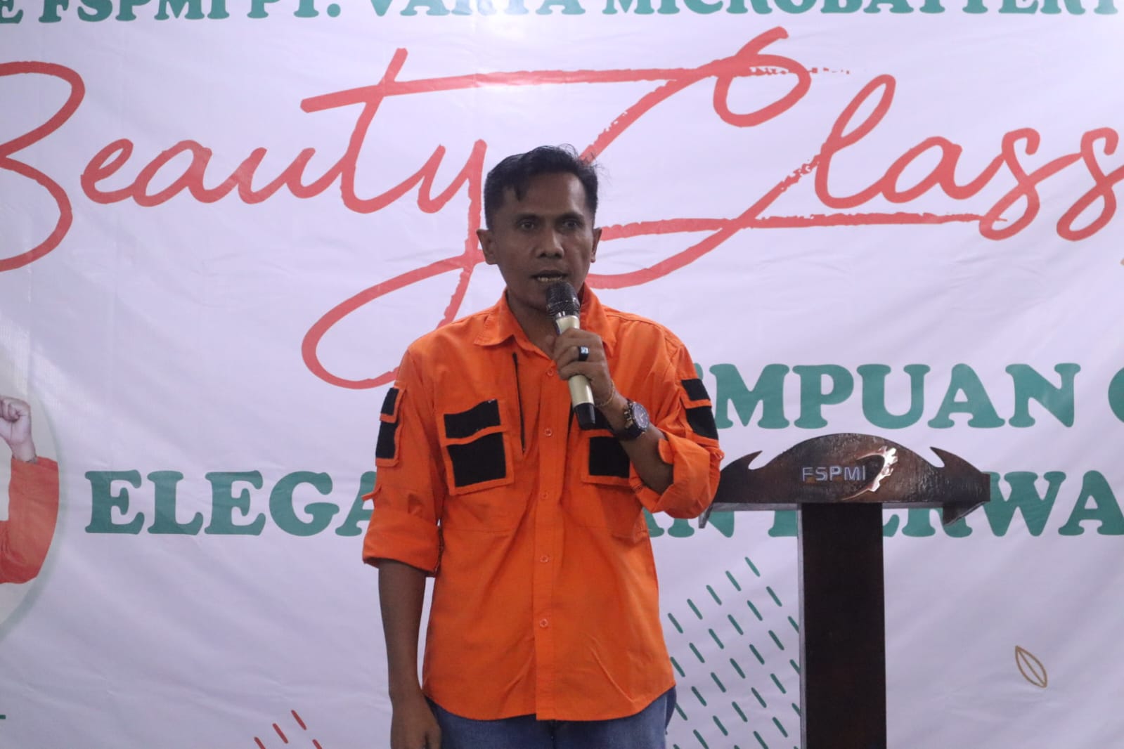 Perempuan Harus Cantik, Elegan dan Berwawasan