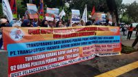 Aksi Di Balaikota, Buruh Transjakarta Tuntut Penyelesaian Dana Peralihan Aksi Di Balaikota, Buruh Transjakarta Tuntut Penyelesaian Dana Peralihan