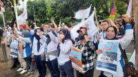 Buruh Transjakarta Demo Balaikota, Ini Tanggapan Pemprov DKI Buruh Transjakarta Demo Balaikota, Ini Tanggapan Pemprov DKI