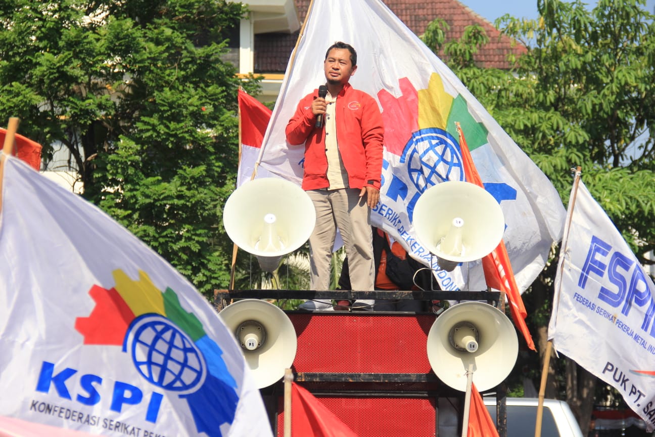 Aksi Buruh Jawa Tengah dari Cabut Omnibus Law Cipta Kerja Hingga Tuntut Kenaikan Upah 2024