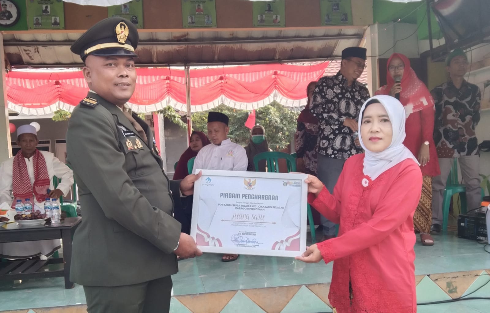 Warga Asri Pertama Rayakan HUT RI ke 78 Sekaligus Happy Birthday Ketua RW 08