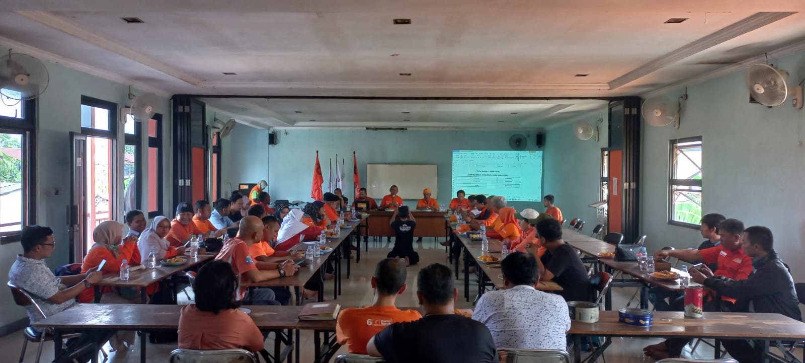 GASPOL FSPMI Kab/Kota Bekasi Adakan Komunikasi dan Koordinasi Pemenangan Caleg Partai Buruh