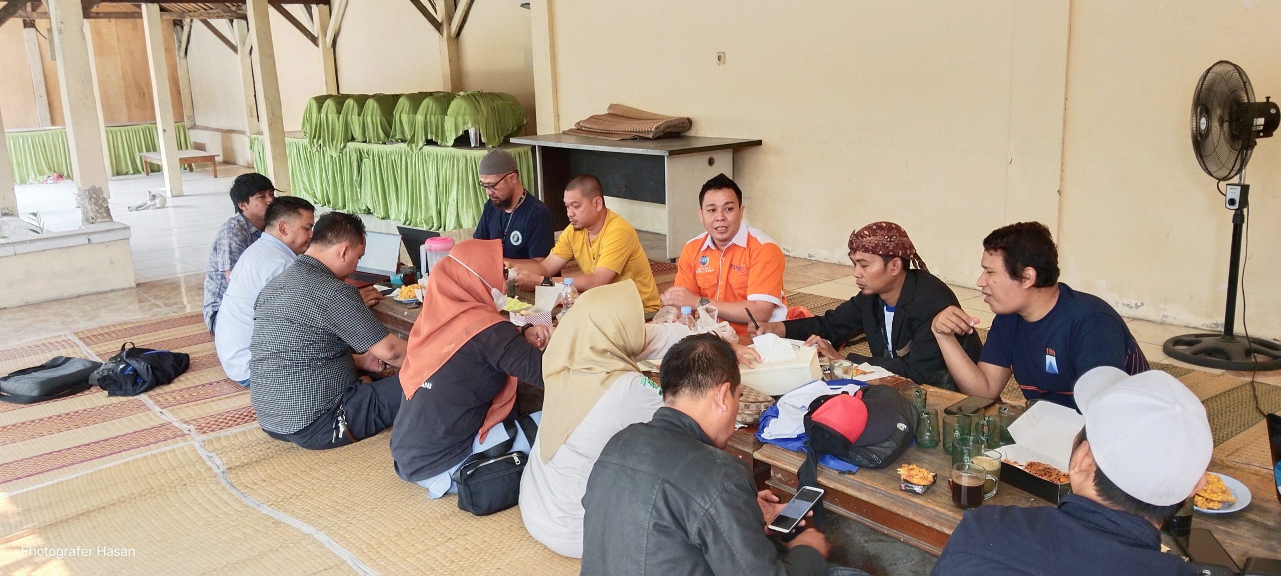 Dalam Upaya Pemenangan & Dukungan Caleg DPRD Karawang, PC SPL FSPMI Karawang Adakan Rapat Rutin Pengurus