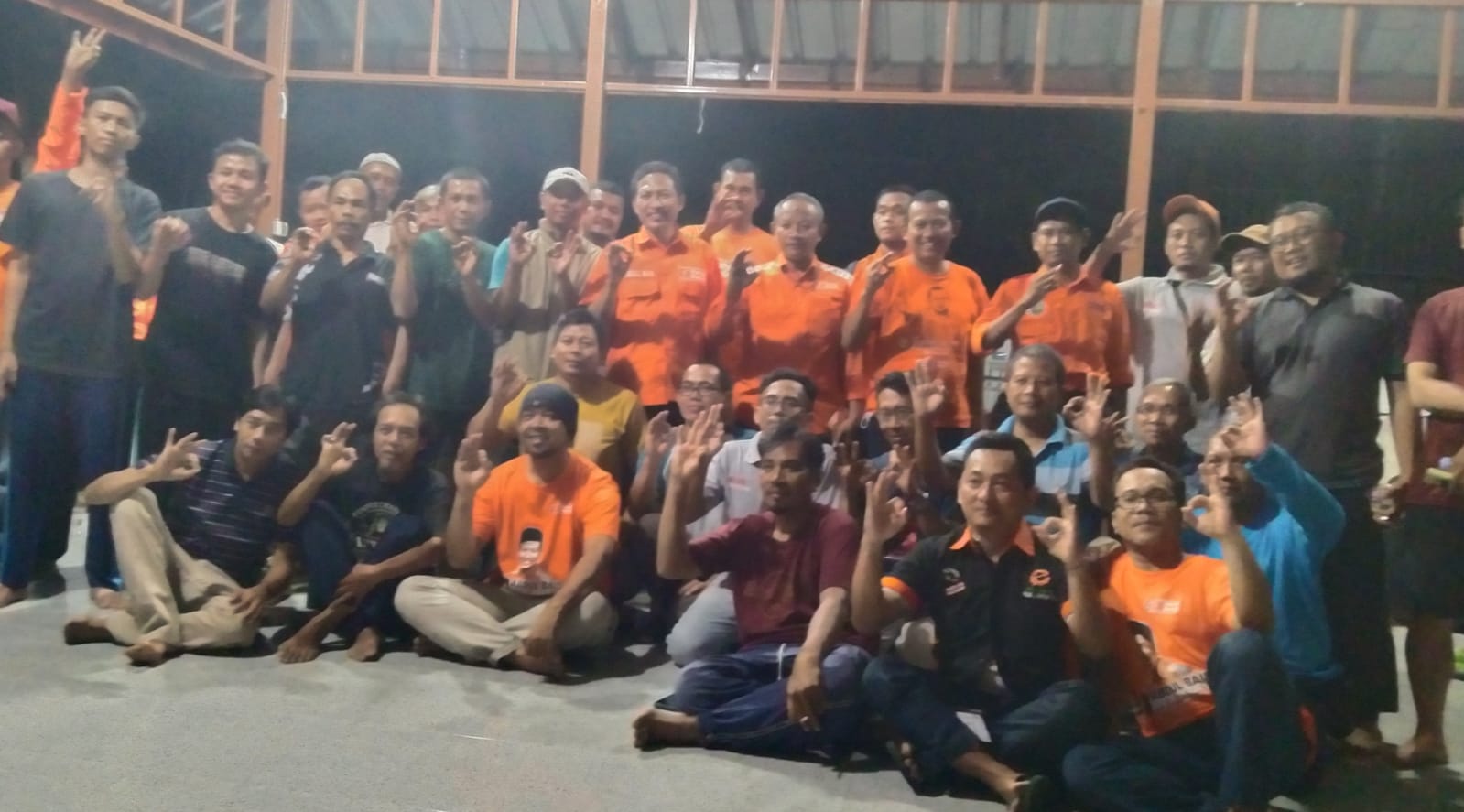 Sobat Juang Aspirasi Partai Buruh Lakukan Sosialisasi di Lingkungan RW 13 Perumahan Pasir Raya