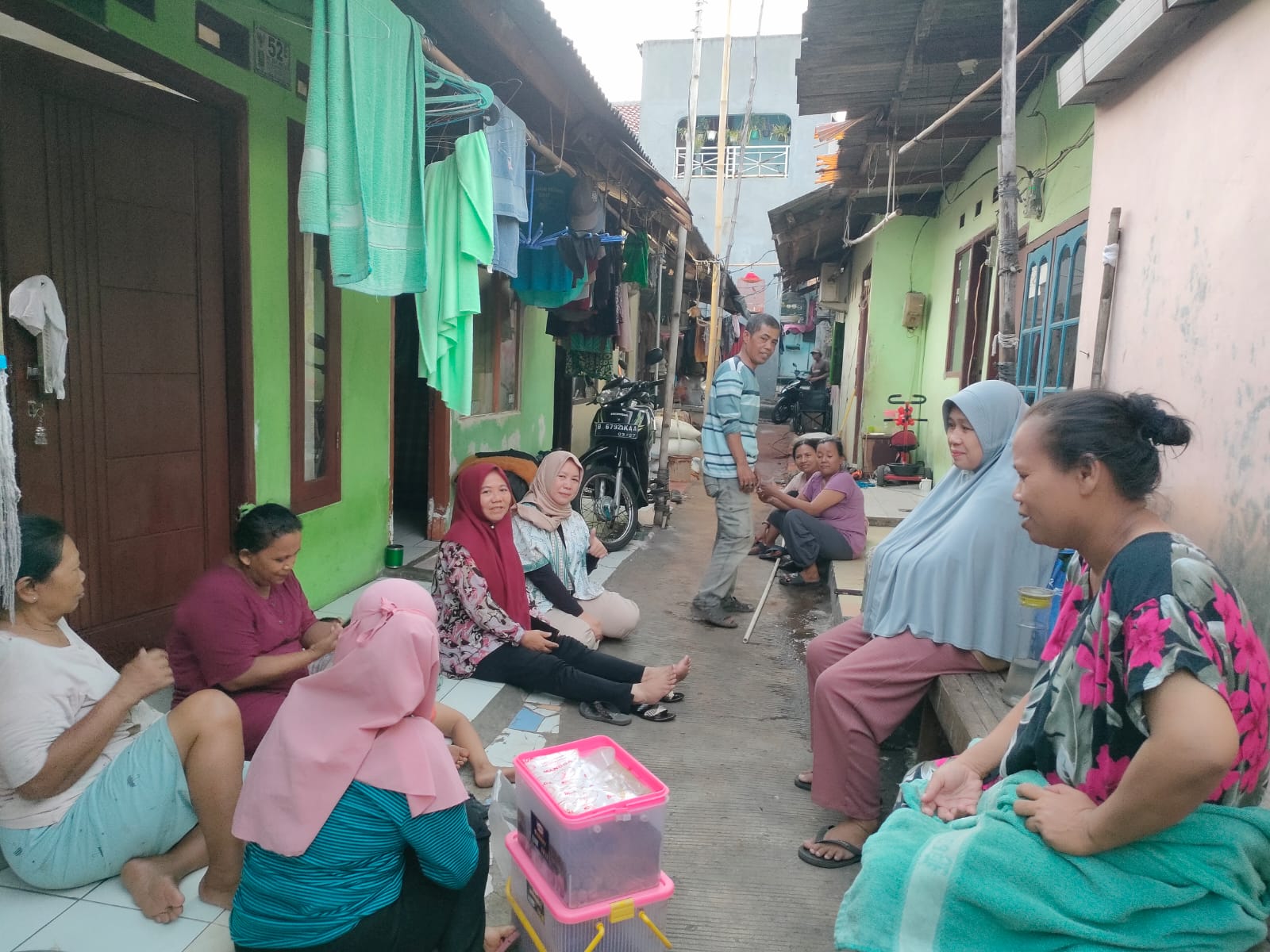 Caleg Dapil 1 Kota Bekasi Bergerak Yakinkan Warga Untuk Memilih Partai Buruh