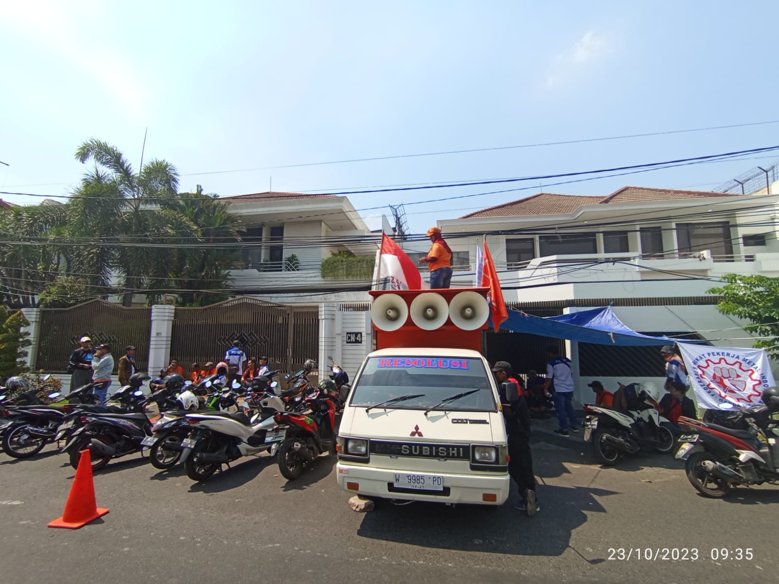 FSPMI Gerudug Rumah Pengusaha PT. SS Utama Surabaya