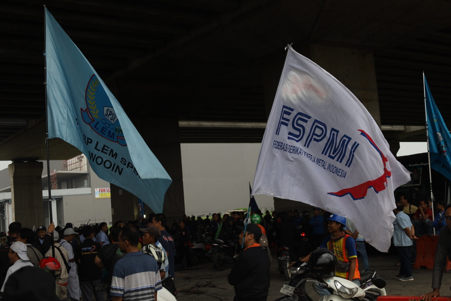 Penjabat Bupati Bekasi Rekomendasikan UMK Kabupaten Bekasi 2024 Naik 13,99 Persen