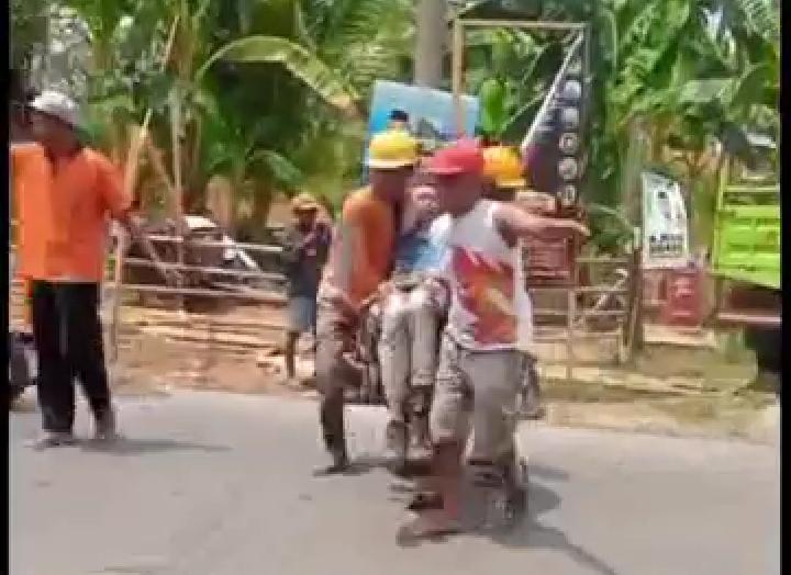 Peringatan Hari Pahlawan, TAD PLN Malah Tersengat Listrik dan Terpental dari Ketinggian 6 Meter