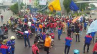 Kawal Kenaikan Upah 2024, Ratusan Buruh Kota Bekasi Turun ke Jalan Kawal Kenaikan Upah 2024, Ratusan Buruh Kota Bekasi Turun ke Jalan