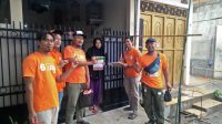 Semangat Salam Satu Pintu Loyalis Partai Buruh Perumahan Wahana Cikarang Semangat Salam Satu Pintu Loyalis Partai Buruh Perumahan Wahana Cikarang