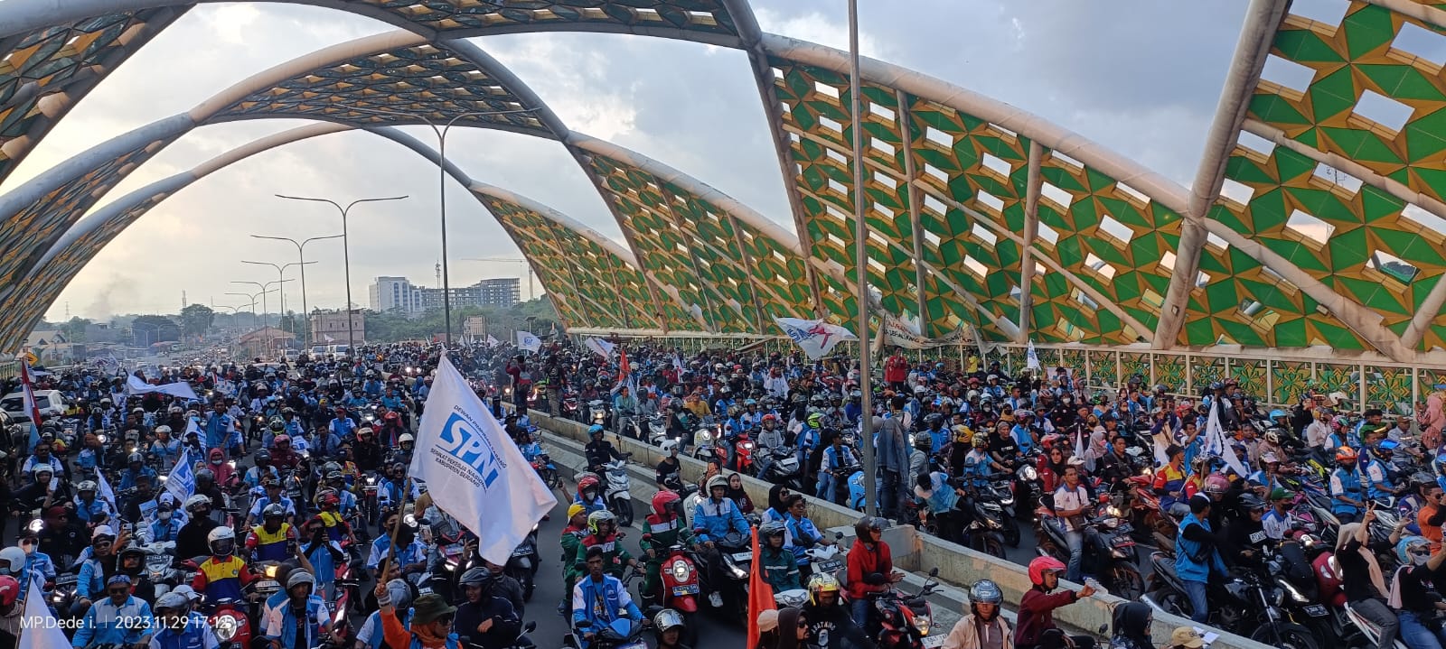 Jembatan Bogeg Serang, Saksi Sejarah Buruh Banten Perjuangkan Kenaikan UMK 2024