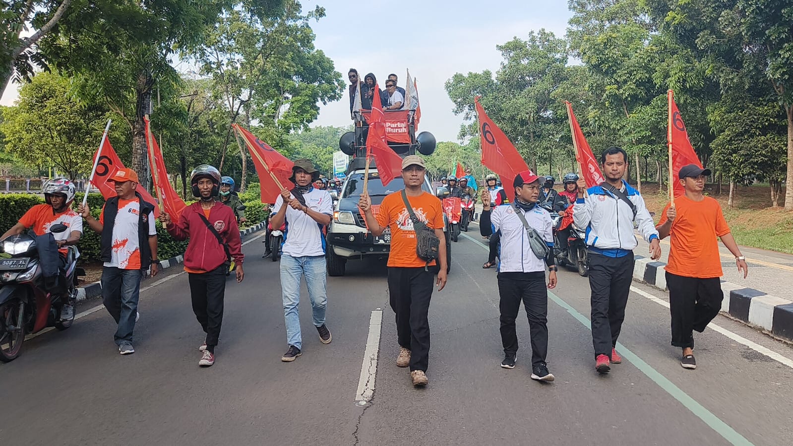 UMK Cuma Naik 70 Ribu Perak, Buruh Kembali Kepung Kantor Bupati Tangerang
