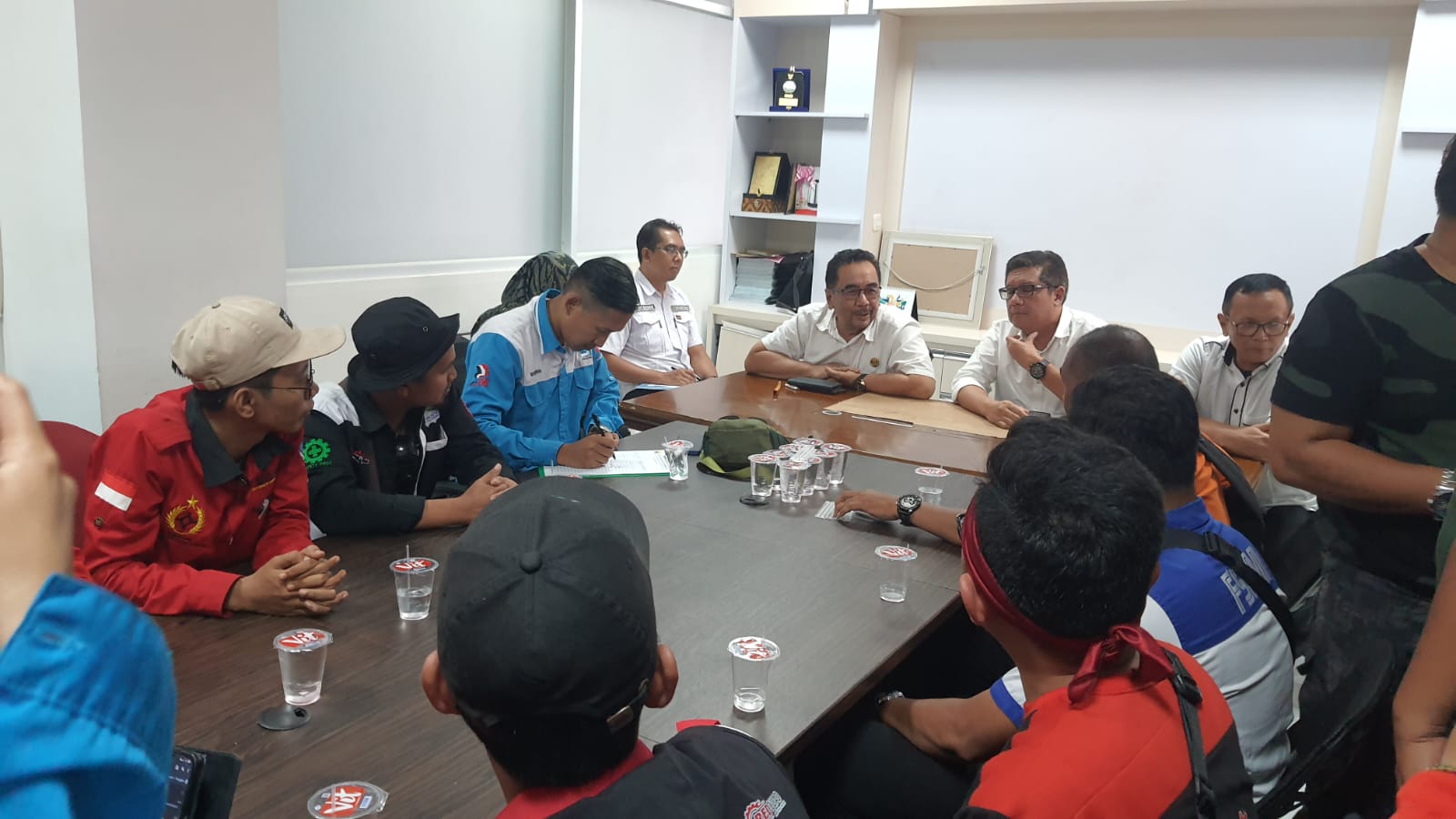 Meminta Kado Manis di Akhir Masa Jabatan Bupati