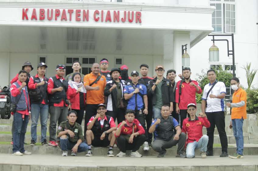 Aliansi Buruh Cianjur Bersatu Memperjuangkan Upah Layak Untuk Buruh Cianjur