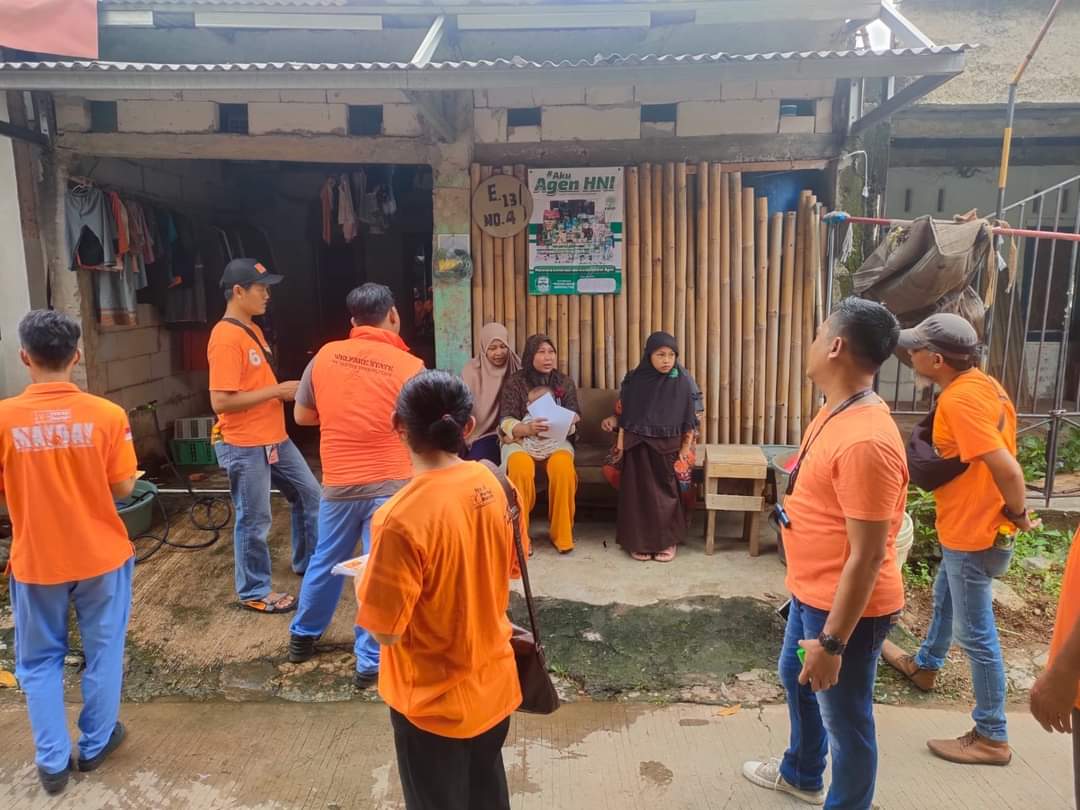 Tim Surohman dari Partai Buruh Lakukan Sasatu di Perumahan Mega Regency