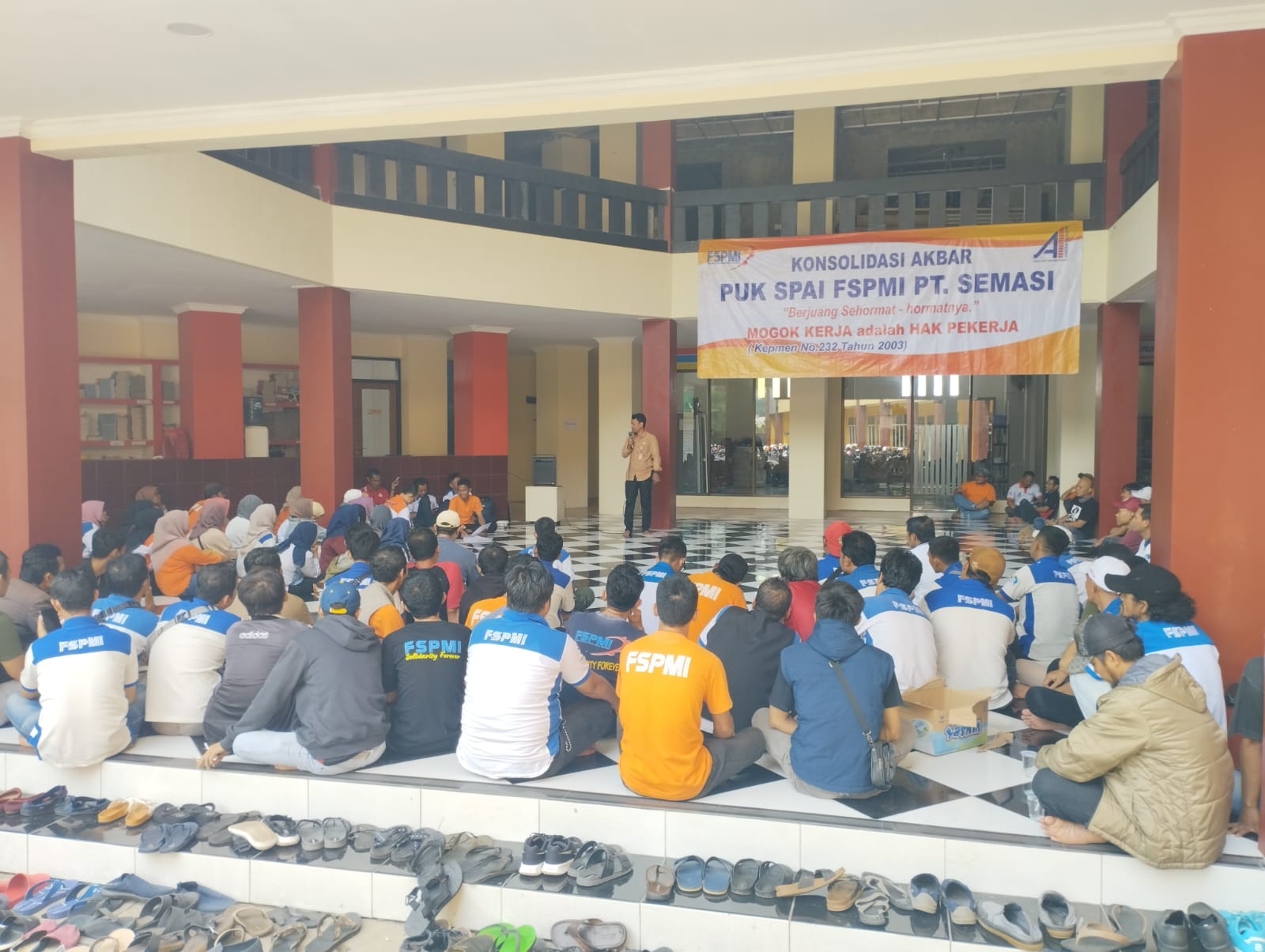 Konsolidasi Persiapan Pemogokan PUK SPAI FSPMI Sepatu Mas Idaman