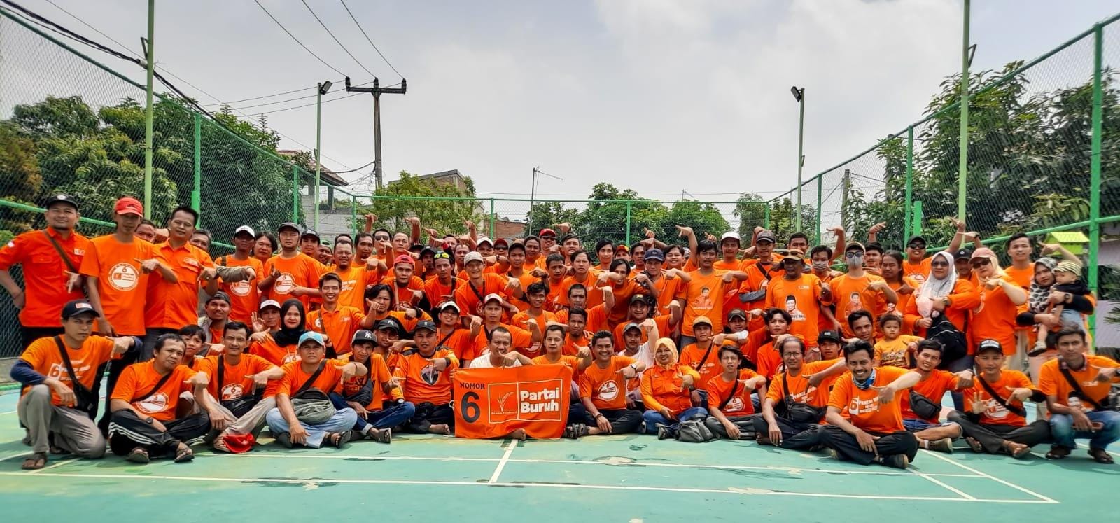 Relawan Buruh Go Politik Karangraharja Lakukan ‘SASATU’ Bersama Caleg Partai Buruh