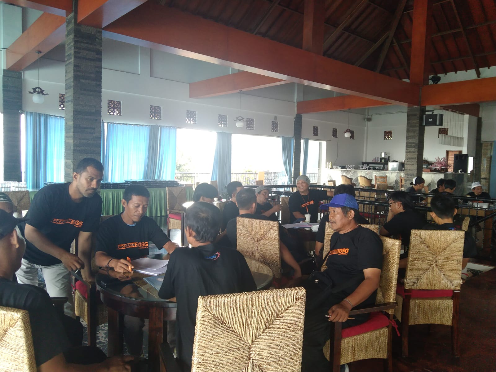 Delapan Komisi Rakernik 2 PUK SPL FSPMI GSG Lakukan Sidang Komisi Untuk Tentukan Rekomendasi