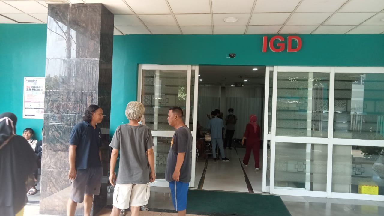 Terima Laporan Warga Sakit, Relawan H. Furqon Bergegas Lakukan Advokasi Ke IGD