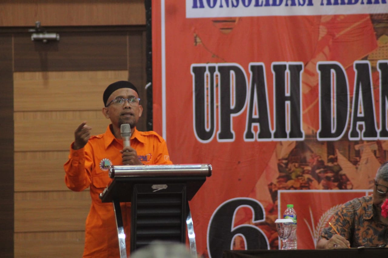 Sabilar Rosyad, S.H : 1.200 Buruh Hadiri Acara Konsolidasi Akbar Di Bandung