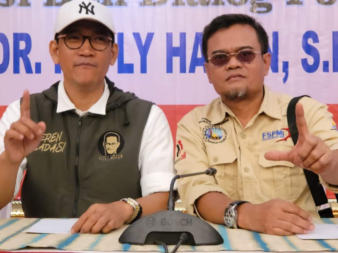 Sasatu FSPMI Kota Bekasi Bagikan Pamflet Calon DPD RI Dapil Jawa Barat A. Taupik Hidayat