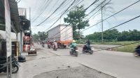 Pasca Kebakaran di Cikarang Tinggalkan Masalah, Warga Kesetrum Tiang sampai Kabel Optik Berantakan