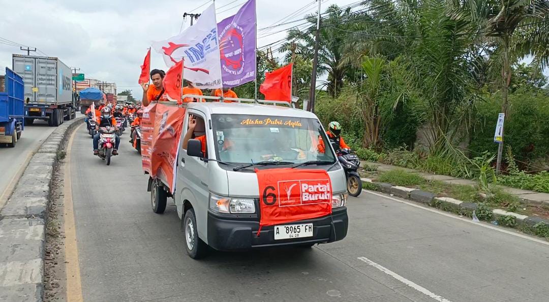 Caleg dan Relawan Partai Buruh Kabupaten Serang Hadiri Kampanye Akbar