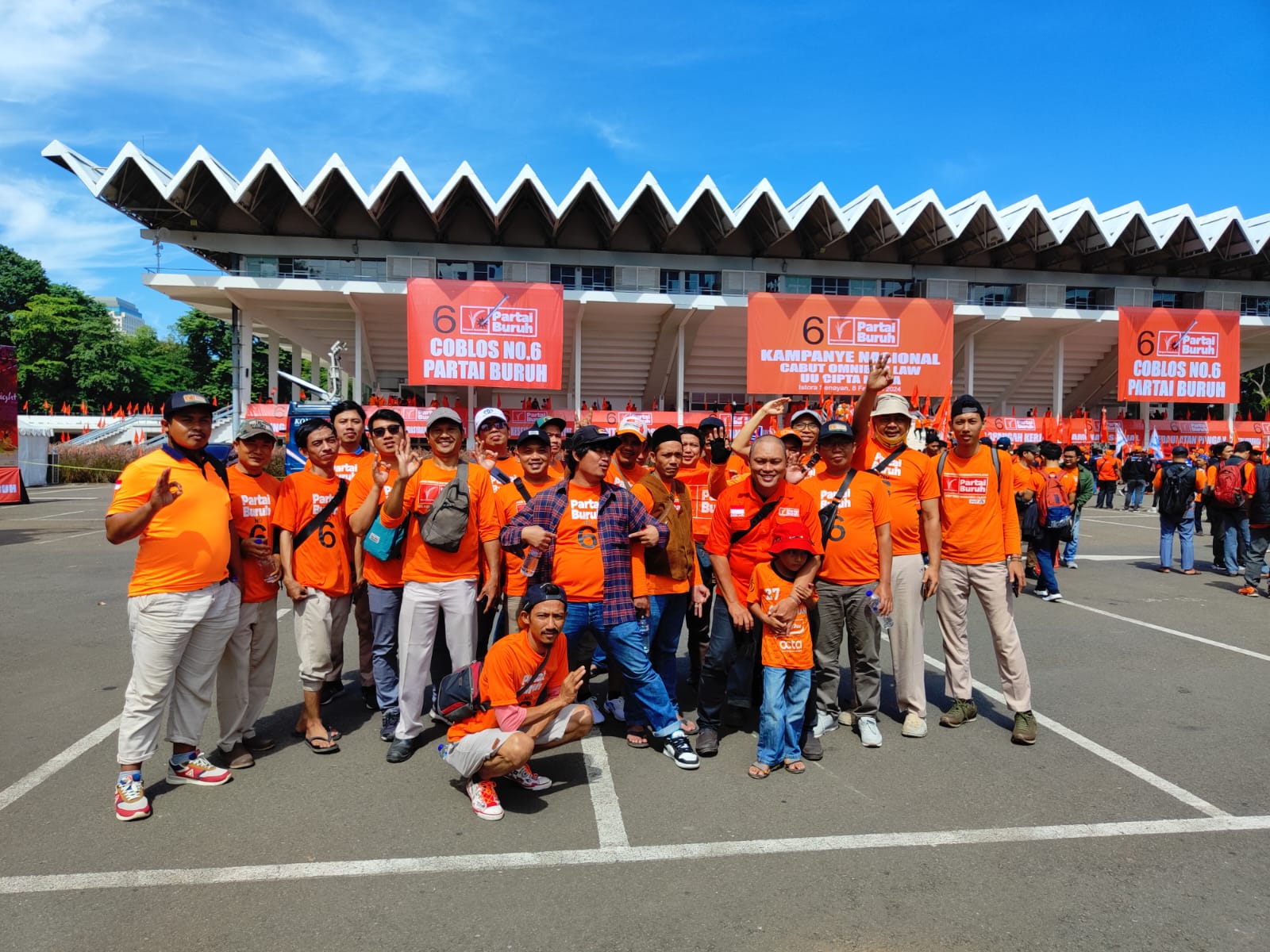 PUK PASI Meriahkan HUT FSPMI dan Kampanye Akbar di Istora Senayan