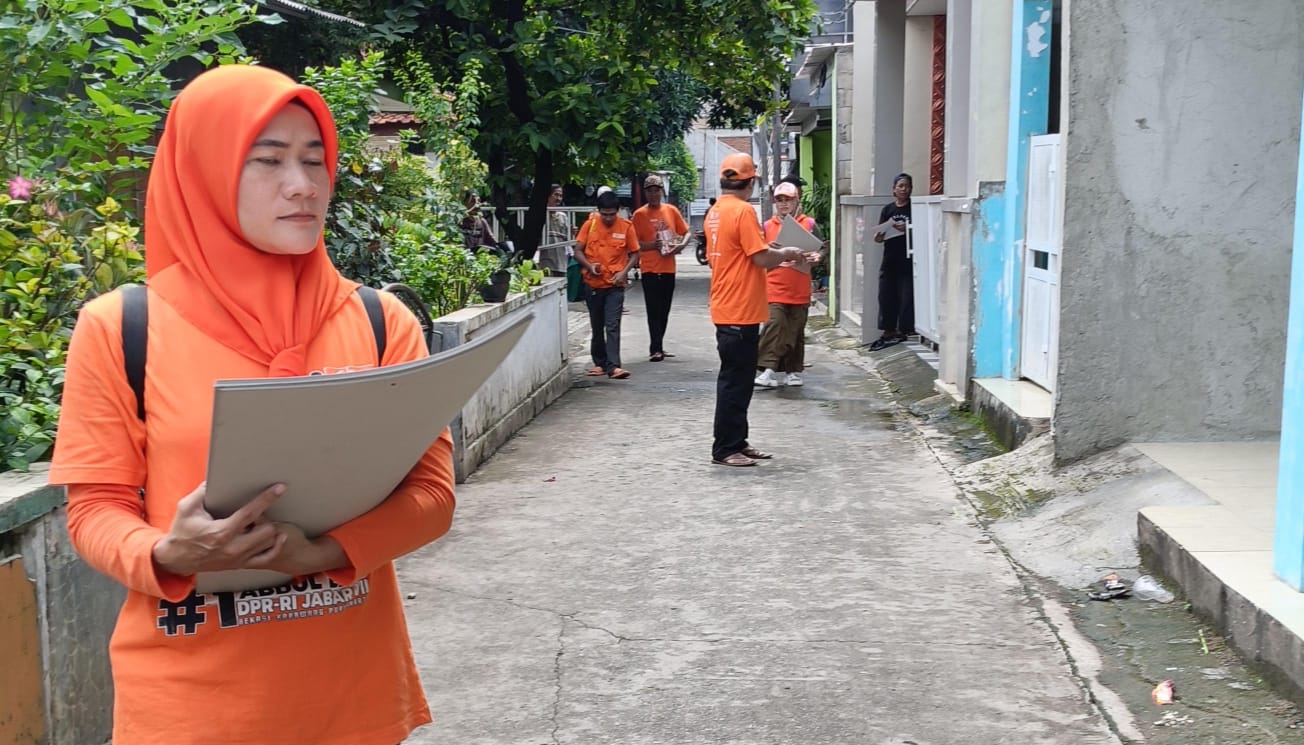 Hari Terakhir Kampanye, Relawan Partai Buruh Adakan Sasatu di 3 RW Jatimulya