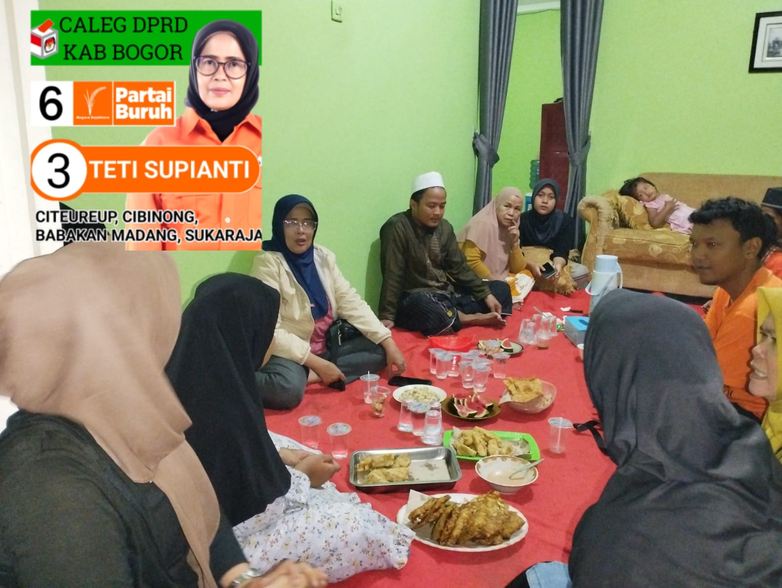 Teti Supianti Ngopi Bareng Warga Lemper Citeureup Sosialisasikan Partai Buruh