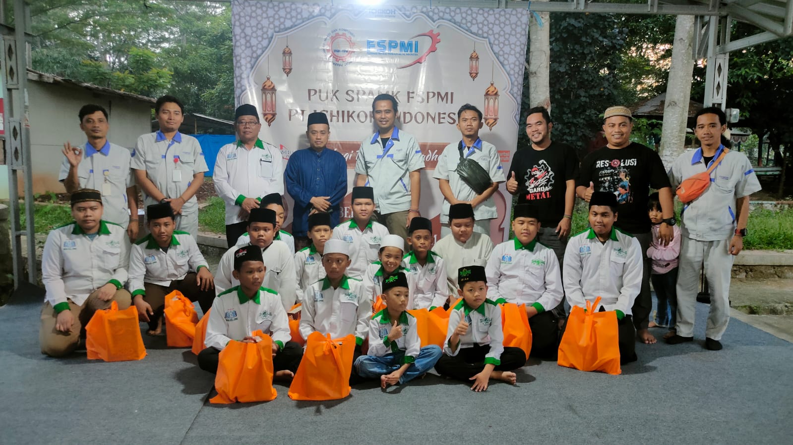 Santuni Anak Yatim, PUK SPAMK FSPMI ICHIKOH Berbagi Berkah Ramadan