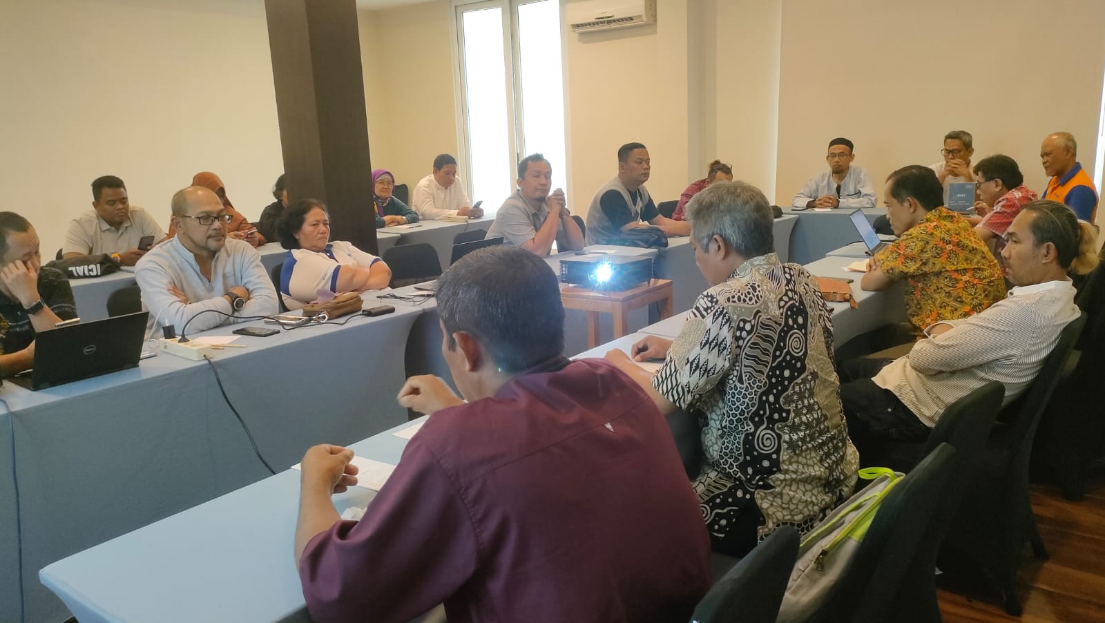 Menyulam Strategi Gerakan : Memperkuat Perjuangan Berbasis Pengetahuan