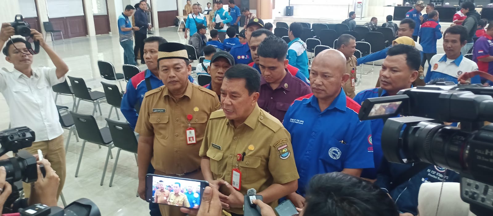 Peringati May Day 2024 Disnaker Kabupaten Tangerang Gelar Pekan Olahraga Buruh