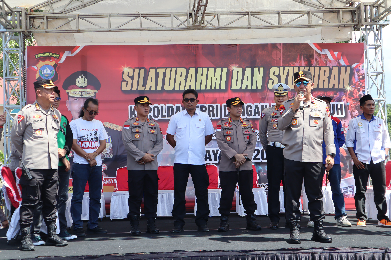 Kapolda Kepri : Polisi Adalah Sahabat Buruh