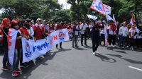 Antara Harapan dan Kenyataan Tentang Kesejahteraan Buruh di Masa Depan Antara Harapan dan Kenyataan Tentang Kesejahteraan Buruh di Masa Depan