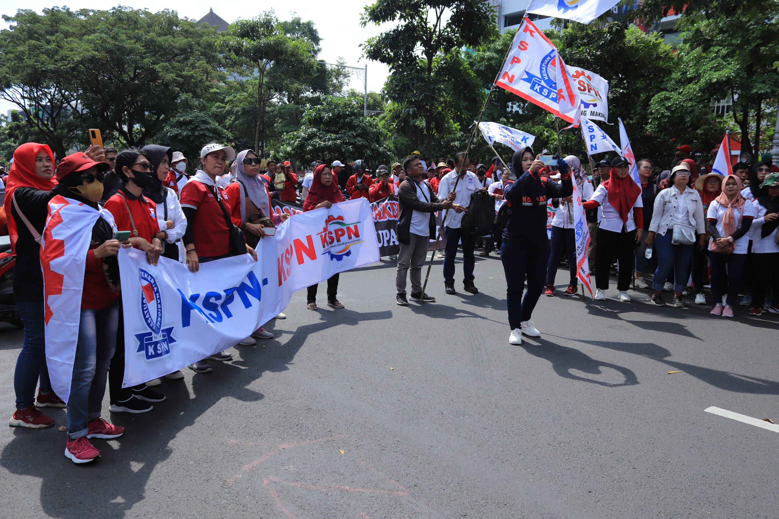 Antara Harapan dan Kenyataan Tentang Kesejahteraan Buruh di Masa Depan
