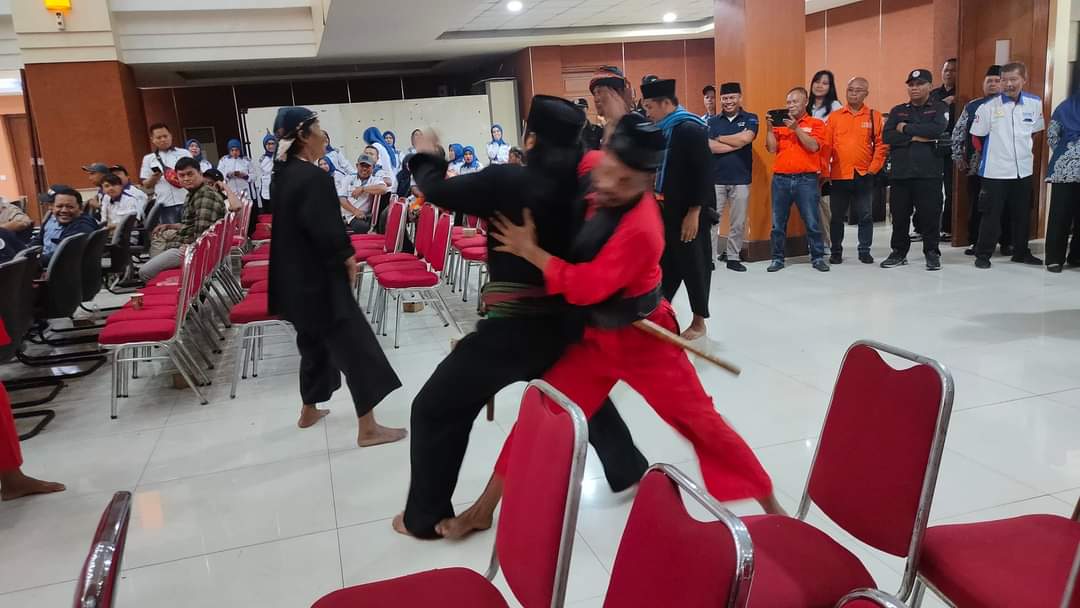 Muscab Bersama PC SPA FSPMI Bekasi Diawali Tradisi Palang Pintu