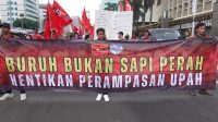 Gerakan Buruh Bersama Rakyat (Gebrak) Tuntut Pemerintah Cabut UU Tapera Gerakan Buruh Bersama Rakyat (Gebrak) Tuntut Pemerintah Cabut UU Tapera