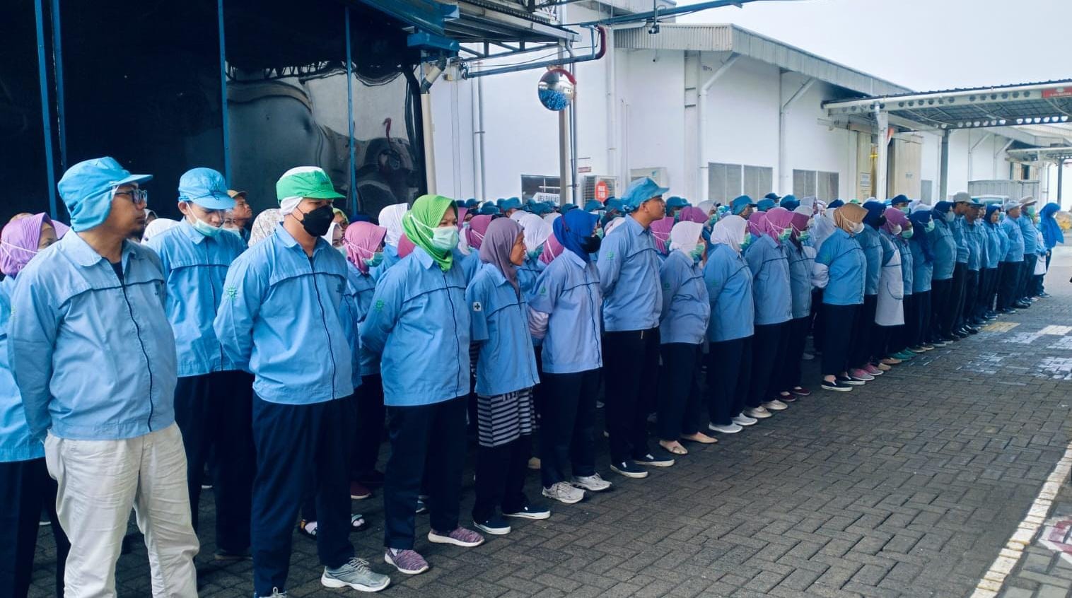 Manajemen PT. Marsol Abadi Indonesia Sampaikan Informasi Melalui Apel Bersama