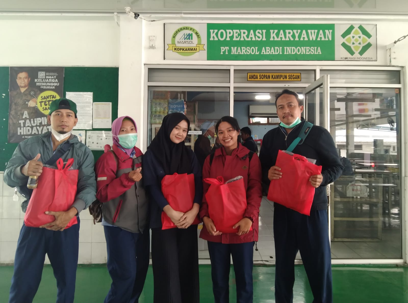 Jelang Tahun Ajaran Baru Sekolah, Kopkarmai Bagikan Bingkisan Pendidikan Untuk Anak Anggota