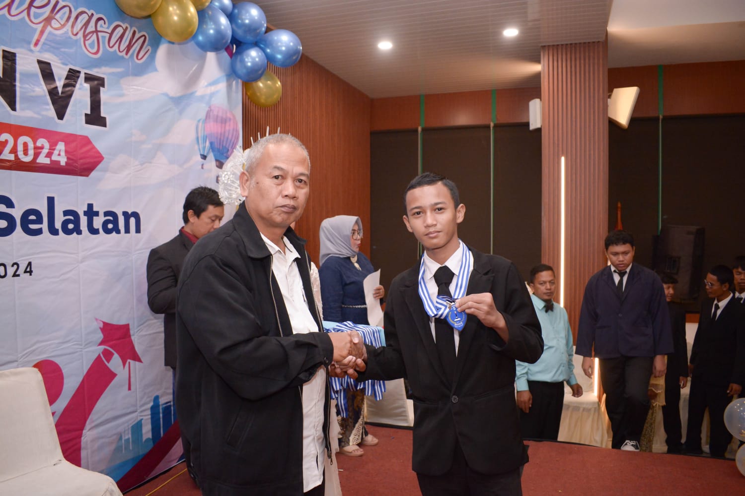 Wisuda Haidar Risang Faqih Bertepatan Dengan Ulang Tahunnya Ke-15