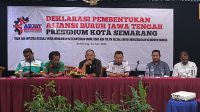 UMK 2024 Digugat, Buruh Se-Jawa Tengah Deklarasikan Aliansi ABJaT UMK 2024 Digugat, Buruh Se-Jawa Tengah Deklarasikan Aliansi ABJaT