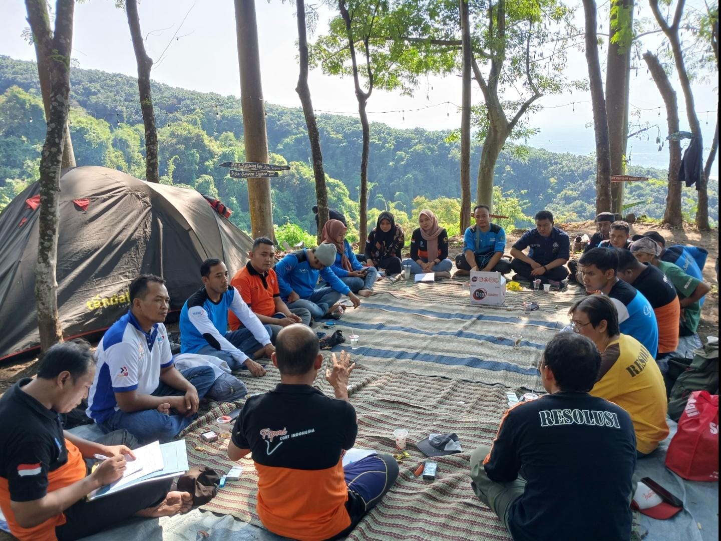Jalin Silaturahmi, PUK SPEE FSPMI PT. Cort Indonesia Adakan Rapat Kerja dengan Camping Bersama